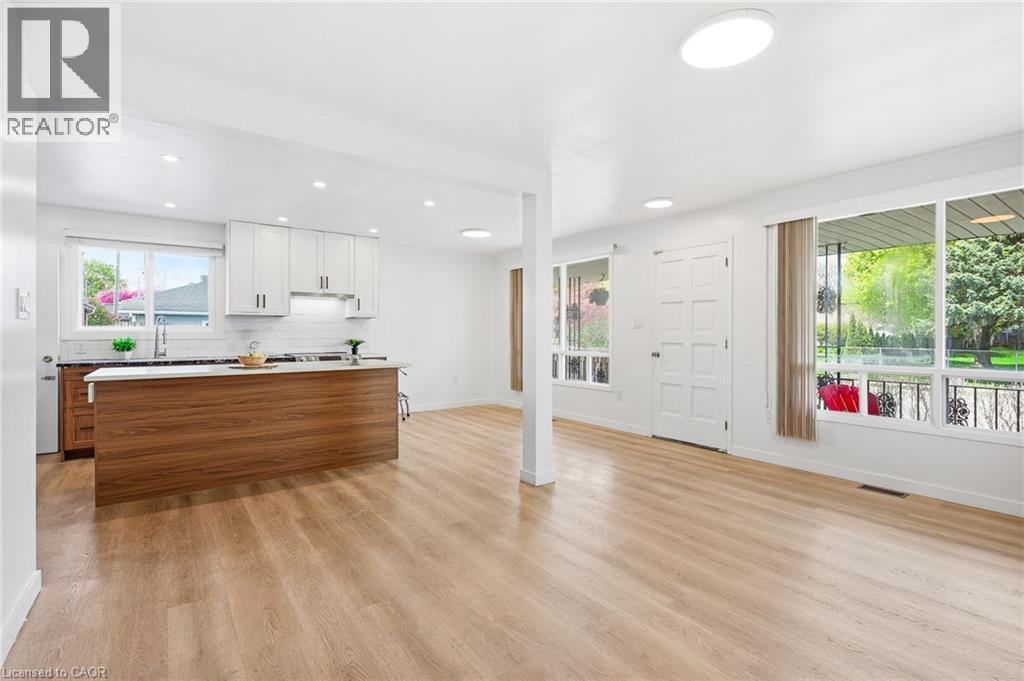 211 BALLANTYNE Avenue - 16