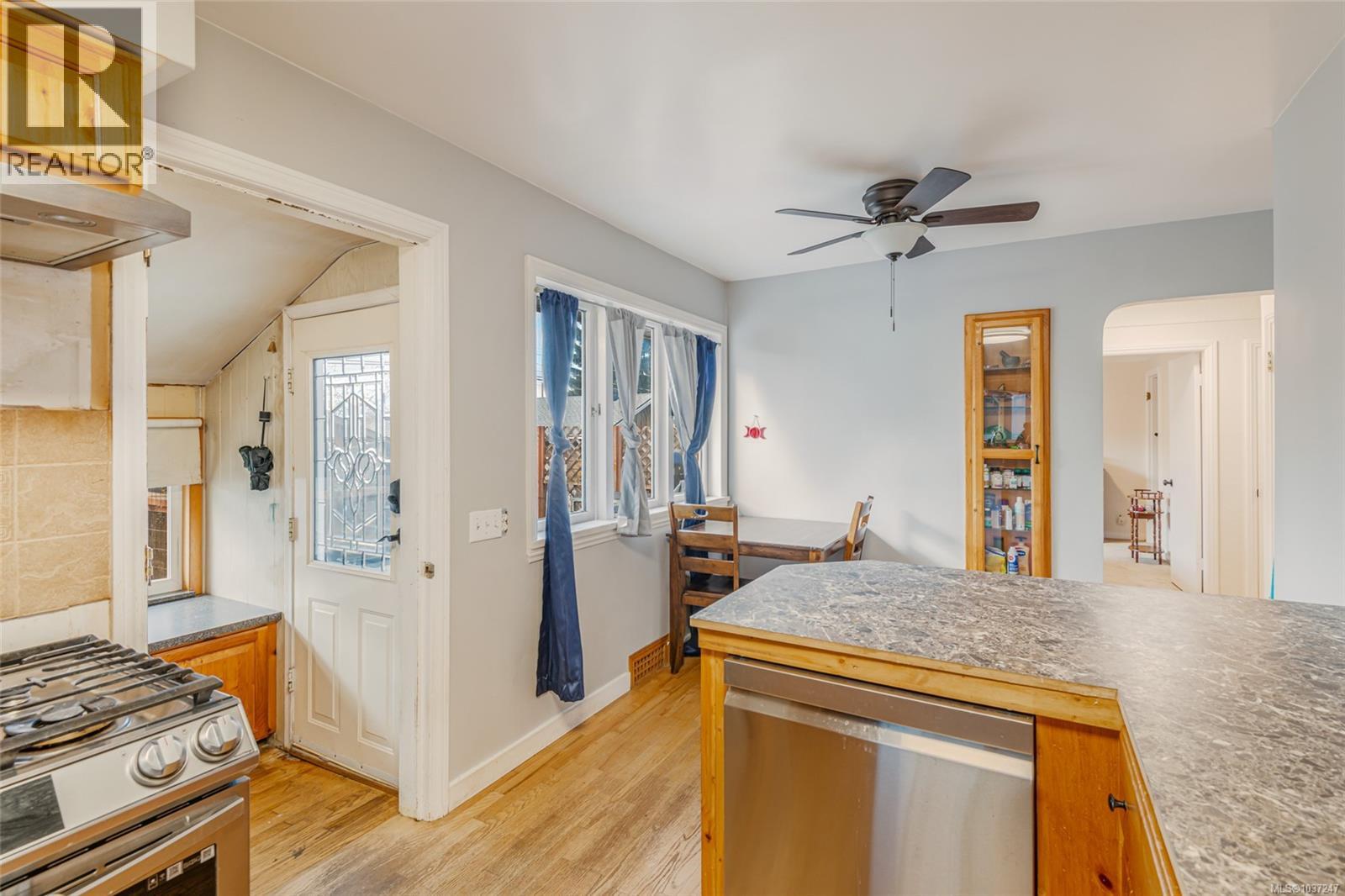 2760 6th Ave - 5