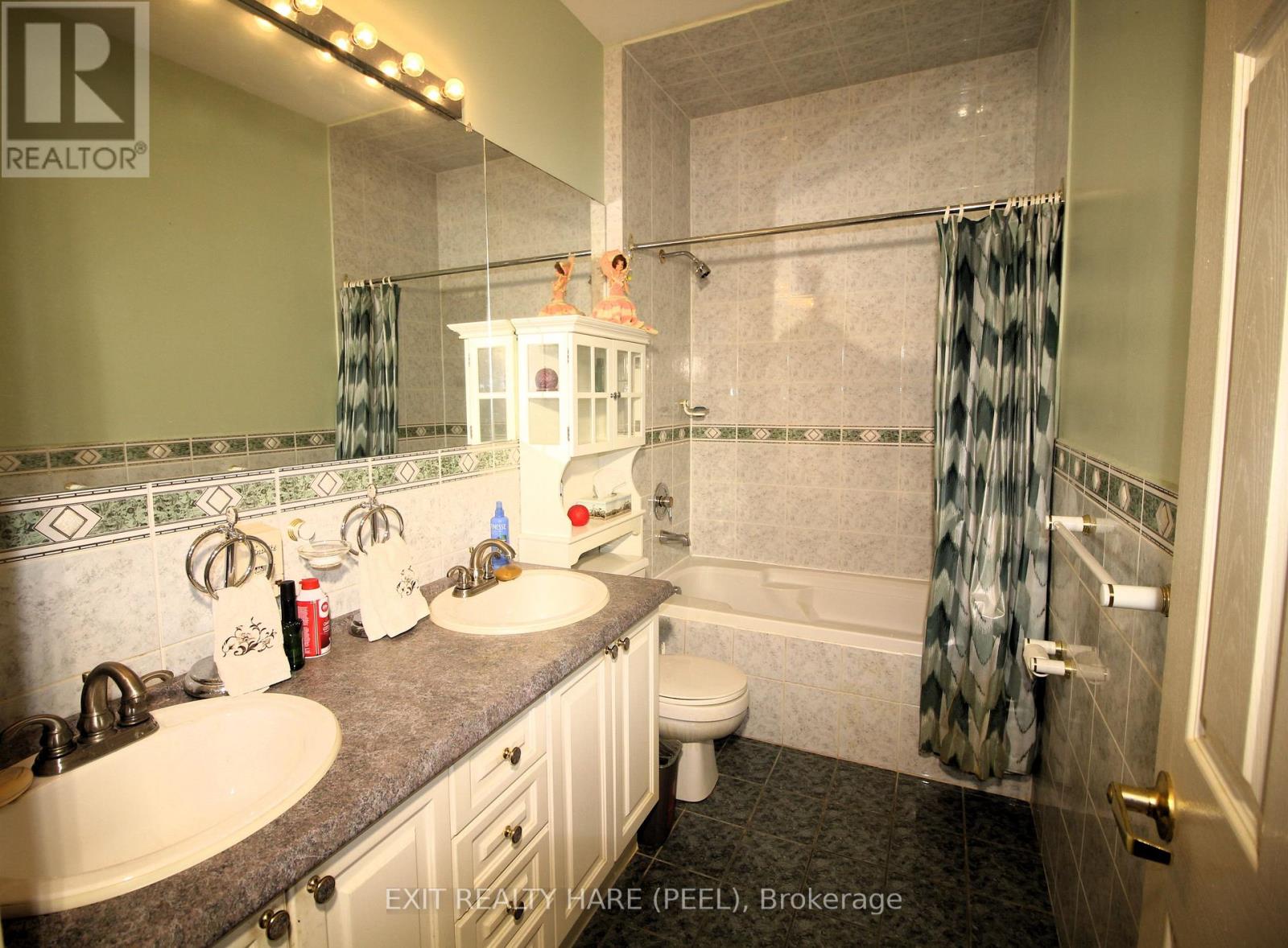 5 GLENBROOK BOULEVARD - 28