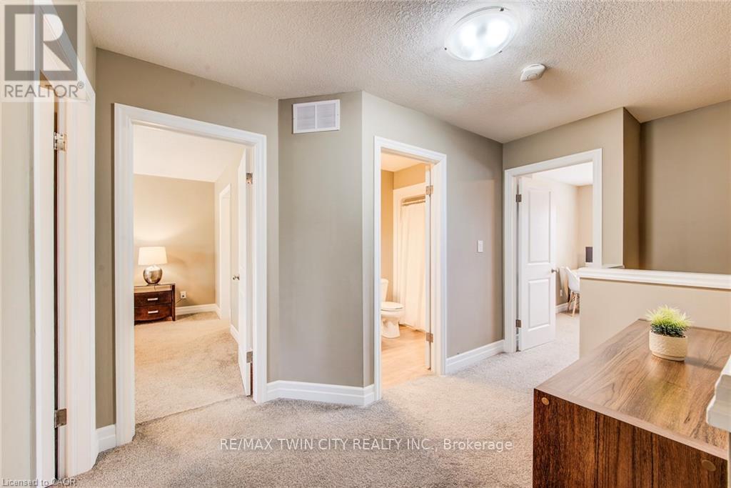 63 CRAB APPLE COURT - 22