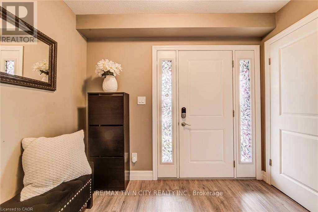 63 CRAB APPLE COURT - 6
