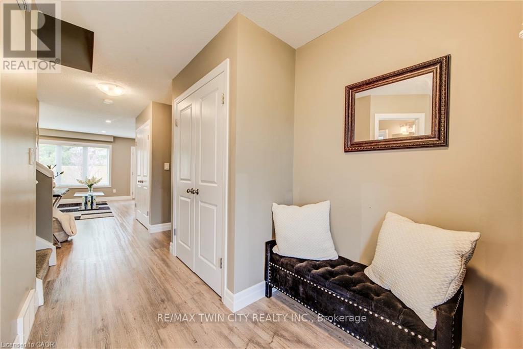 63 CRAB APPLE COURT - 7