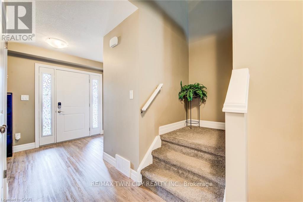 63 CRAB APPLE COURT - 9
