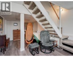 4034 Carey Rd, Saanich, BC V8Z4E8 Photo 15