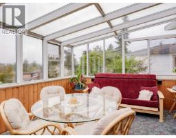 Family room - 4034 Carey Rd, Saanich, BC V8Z4E8 Photo 6