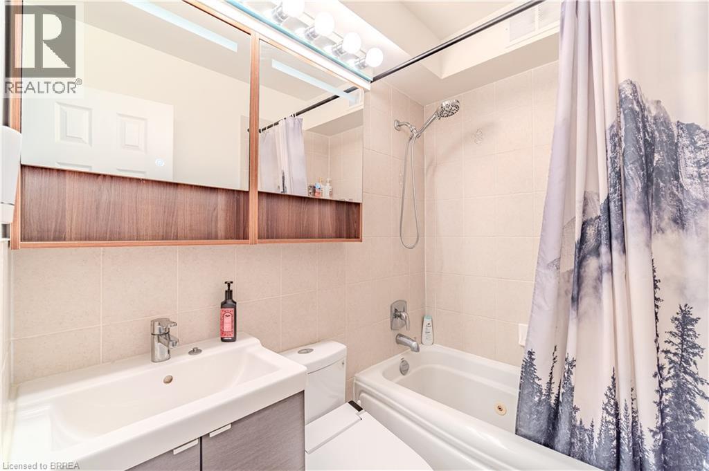 648 GREY Street Unit# 305, Brantford, Ontario, N3S4Y3 — Photo 18