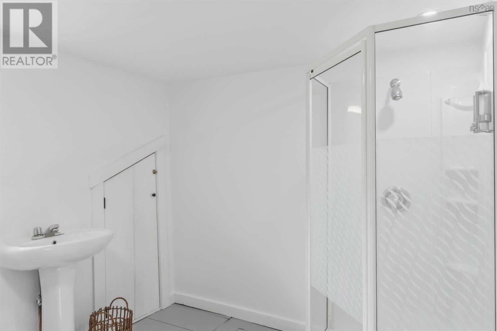 #2578 Clementsvale Rd - 33