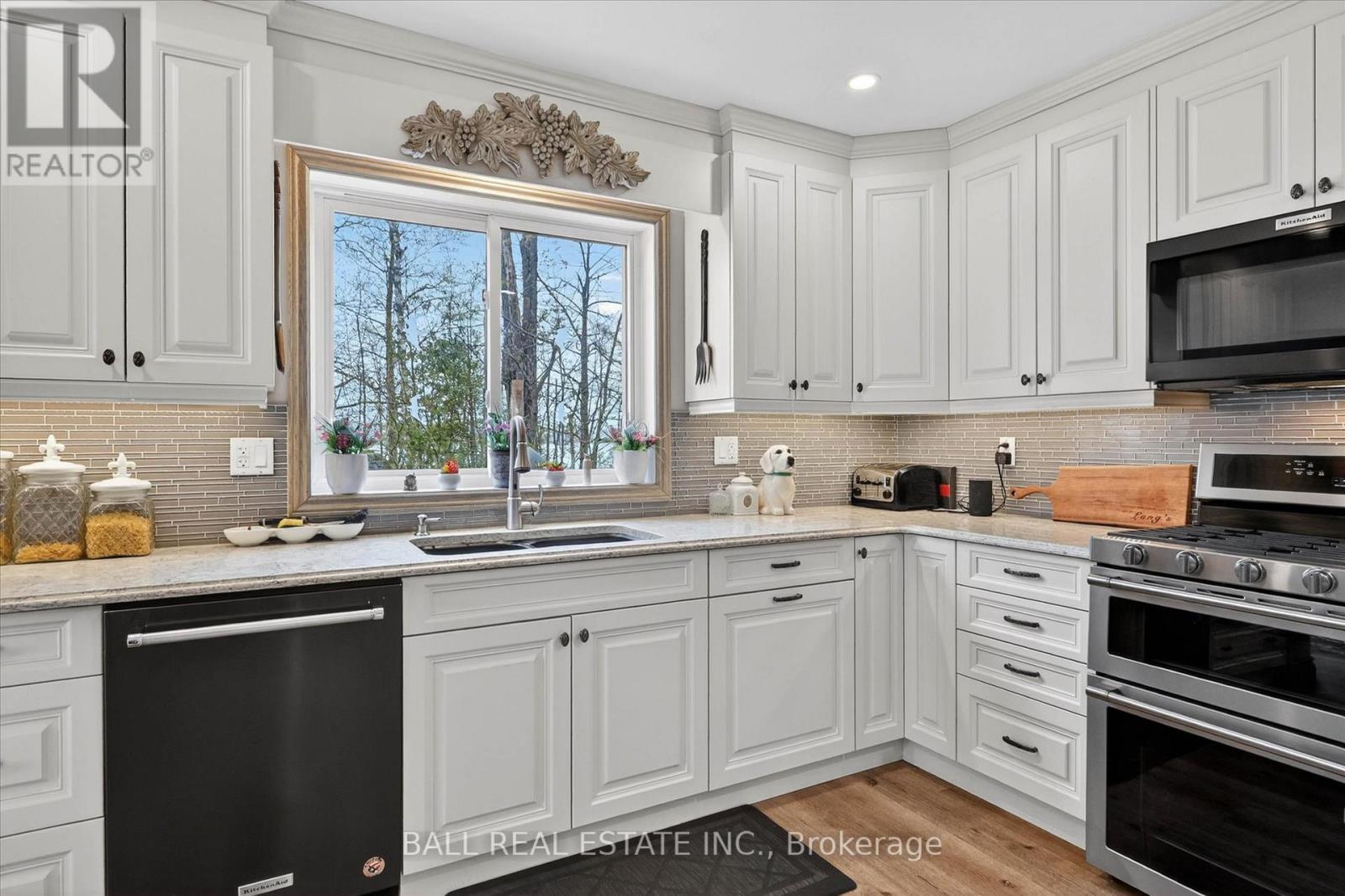 2554 Buckhorn Road North — photo 16