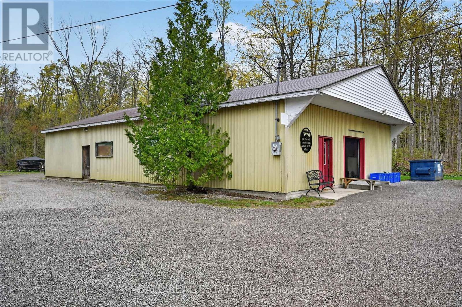 2554 Buckhorn Road North — photo 48
