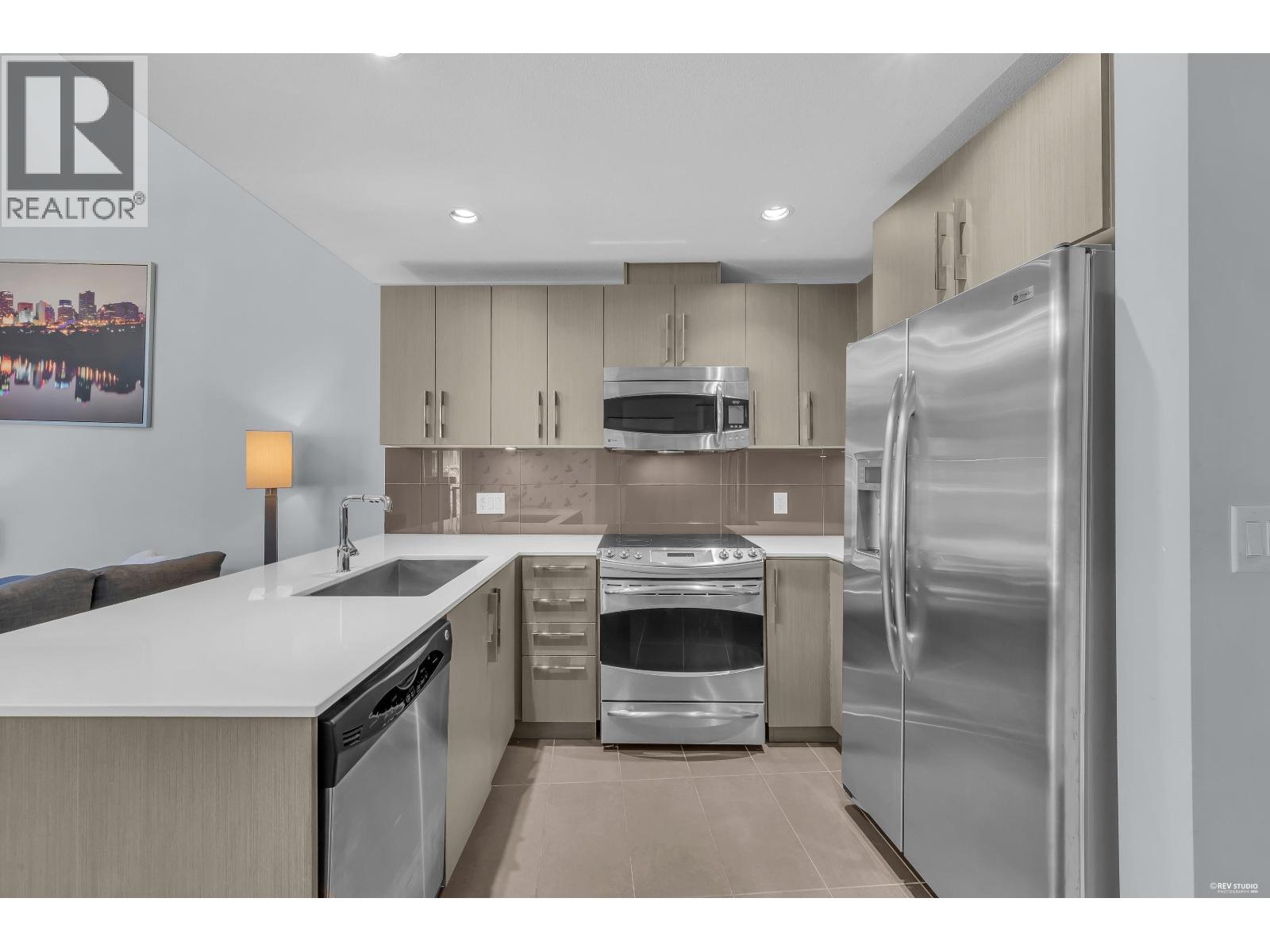 1 Bed, 1 Bath House for Sale in Vancouver – PH 17 3479 WESBROOK MALL, Vancouver – MLS# R3125121 - Image 8