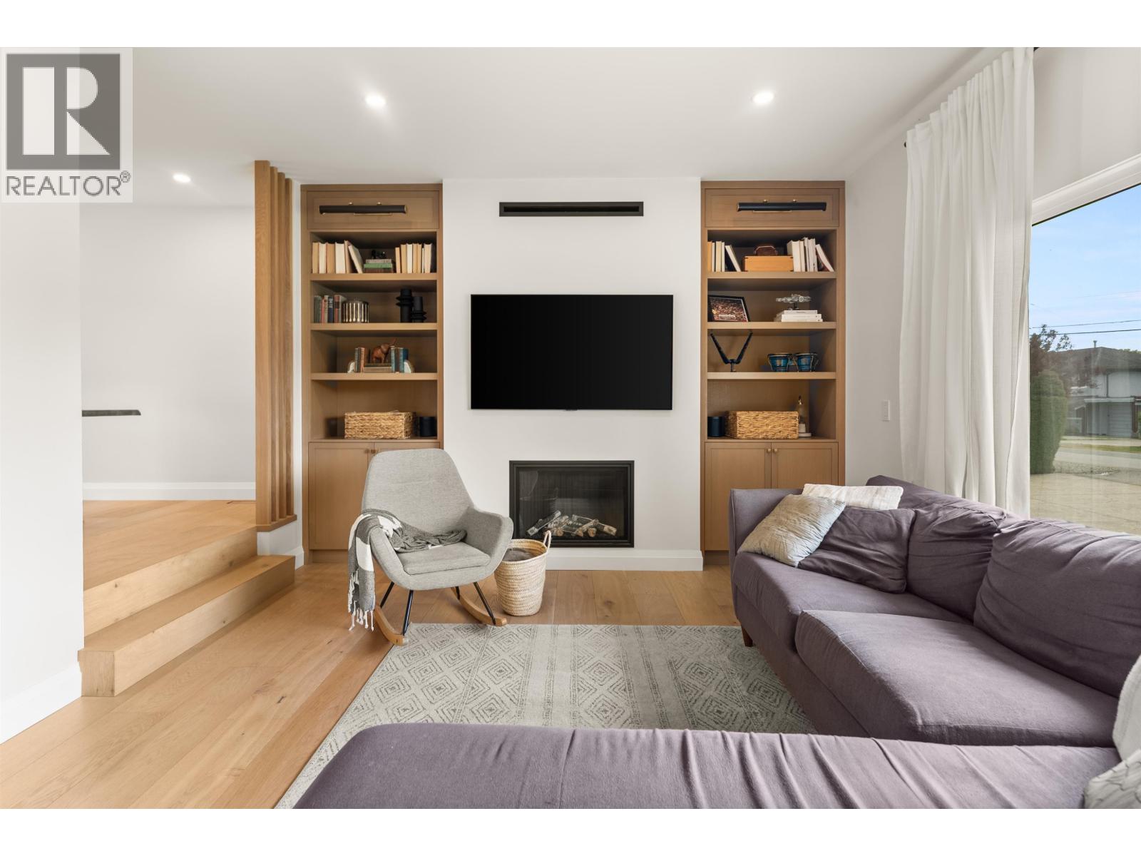 4894 58 Street - main photo