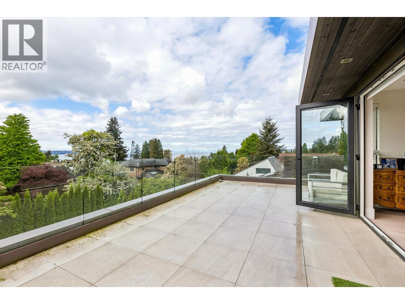 2256 JEFFERSON AVENUE, West Vancouver