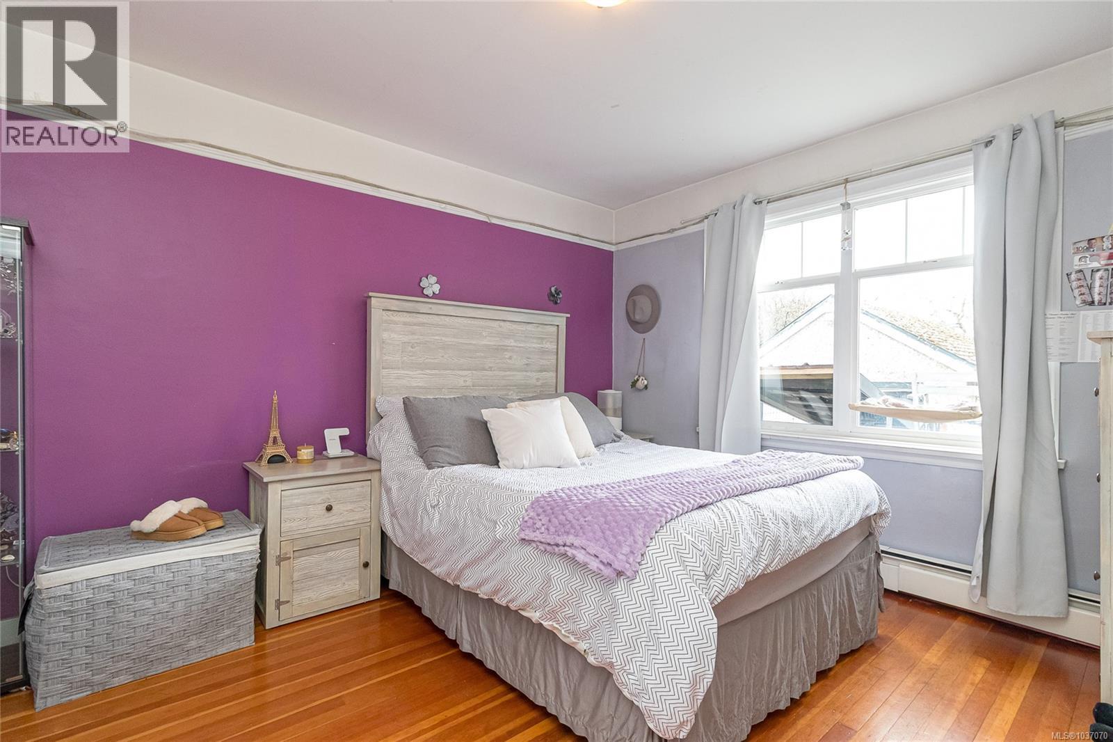 3650 Quadra St - 18