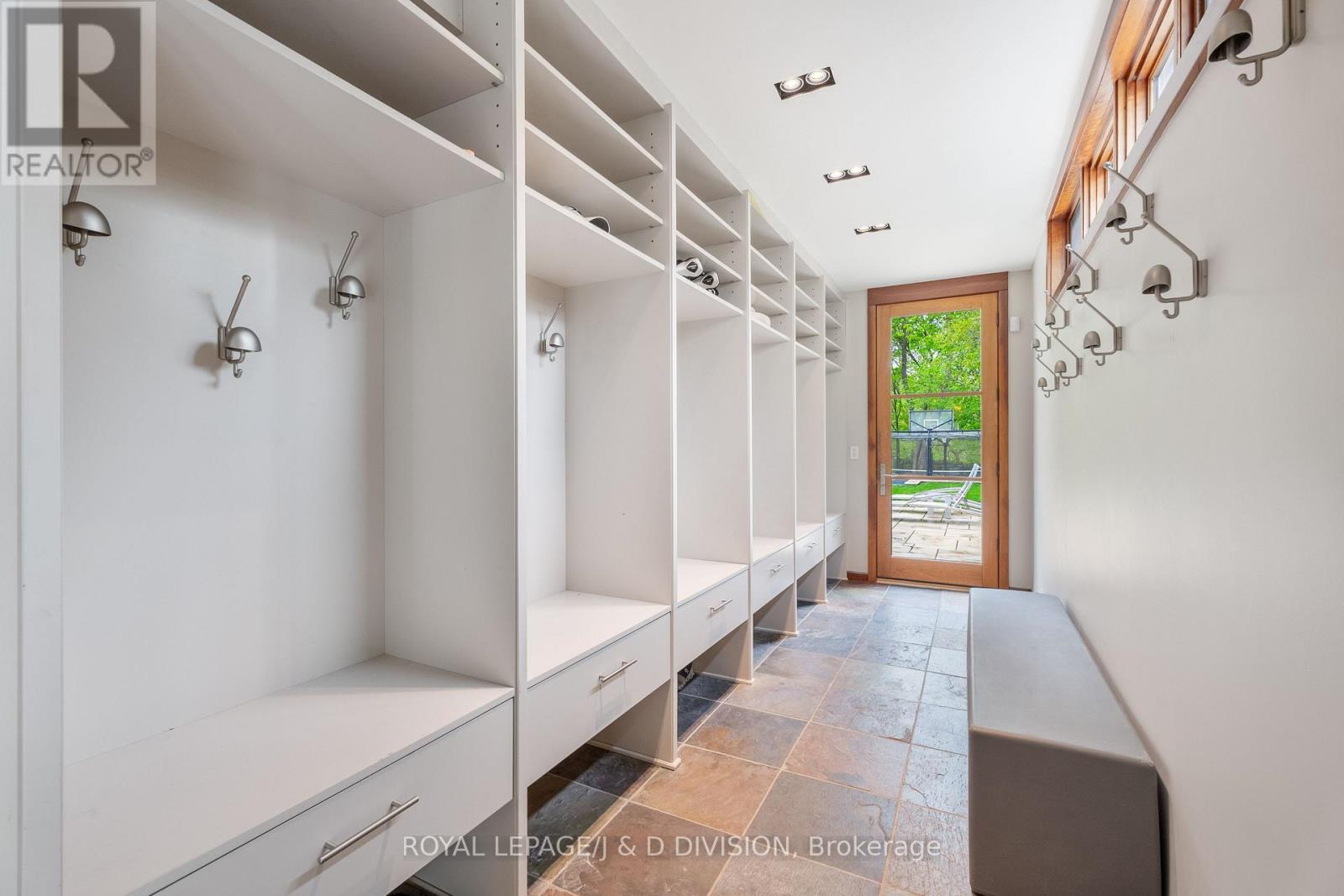 24 GLENVIEW AVENUE - 22