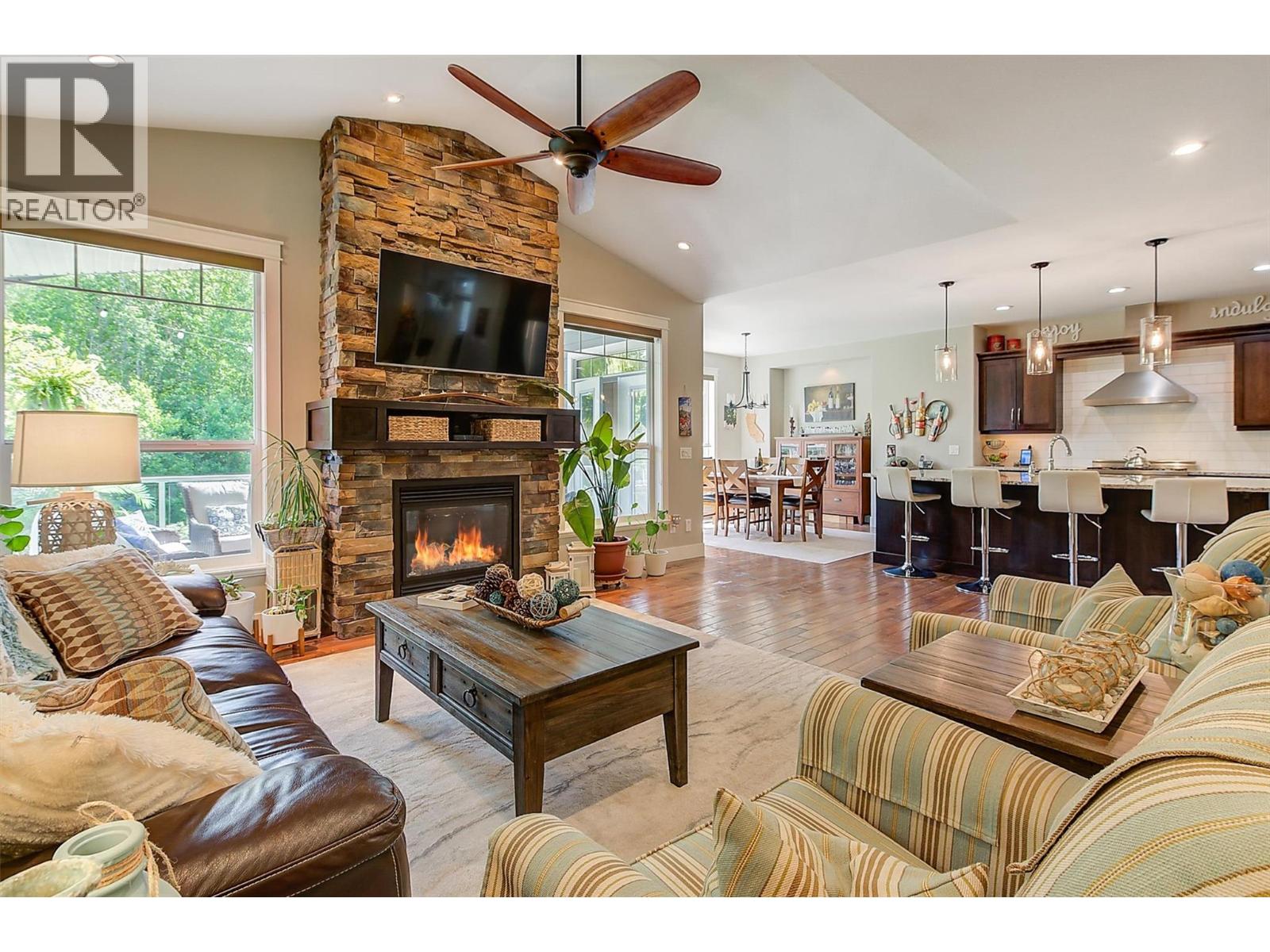 2423 Paramount Drive - 29