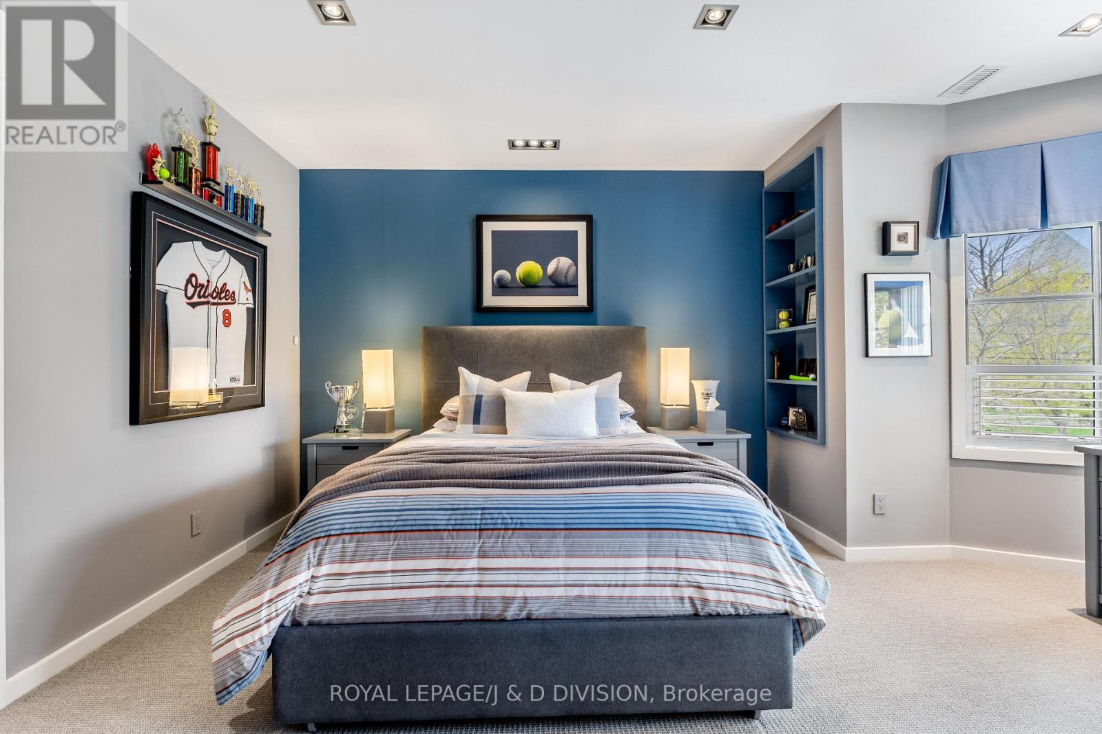24 GLENVIEW AVENUE - 32