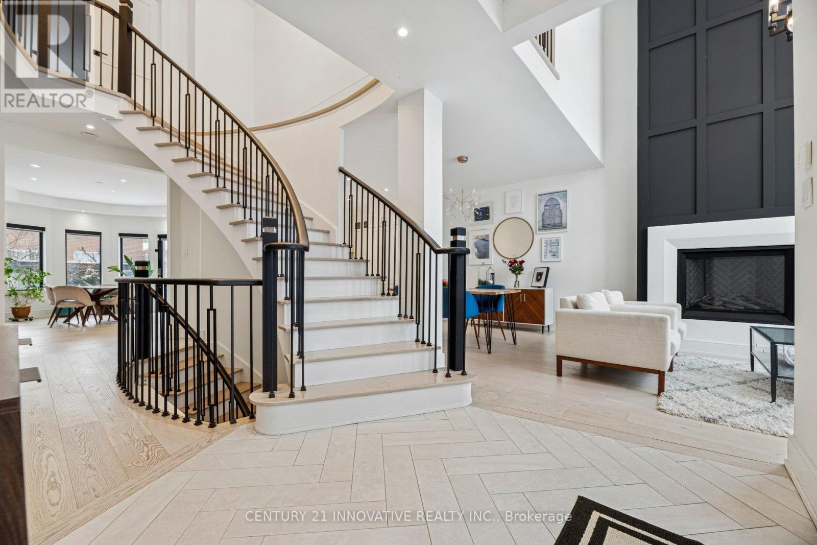 6 DEVONRIDGE CRESCENT - 4