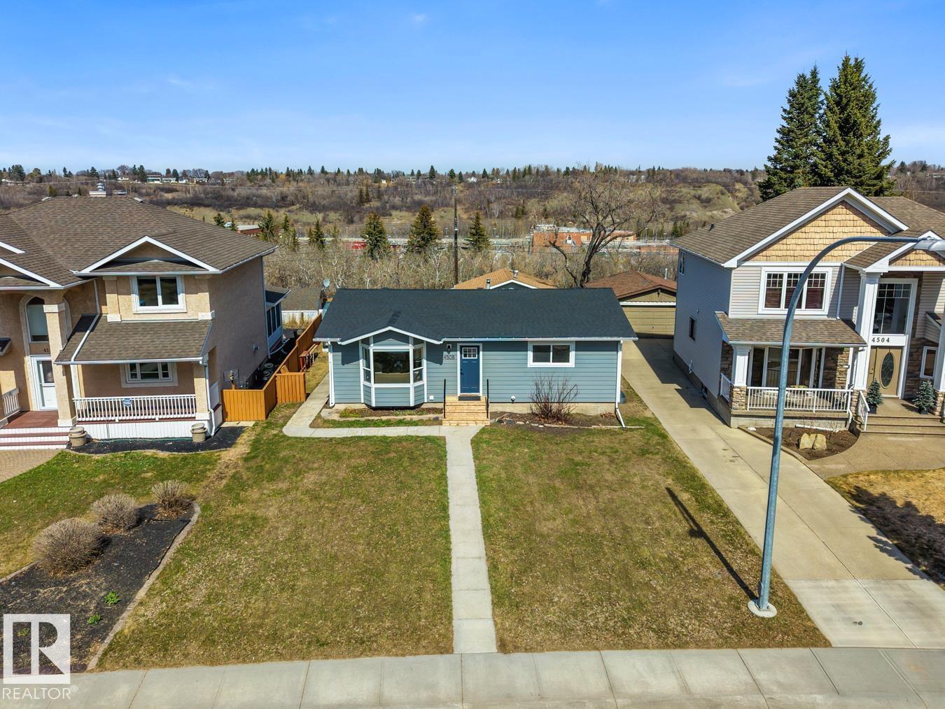 4508 109A AV NW - 45