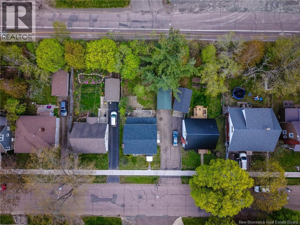 37 Wellington Avenue - 36