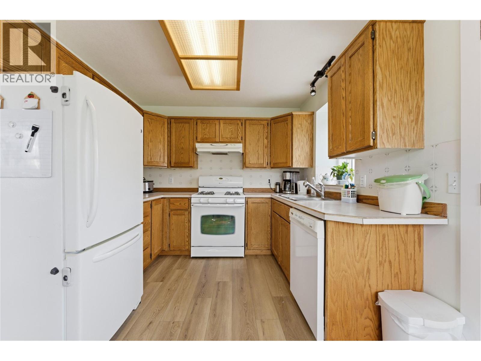 2160 Okanagan Street - 11