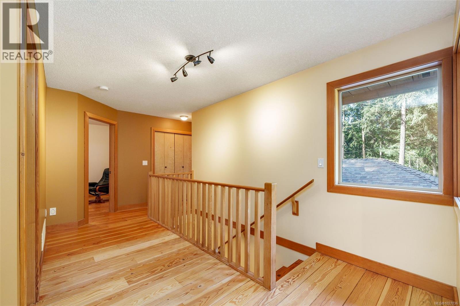 2345 Bucktail Pl - 48