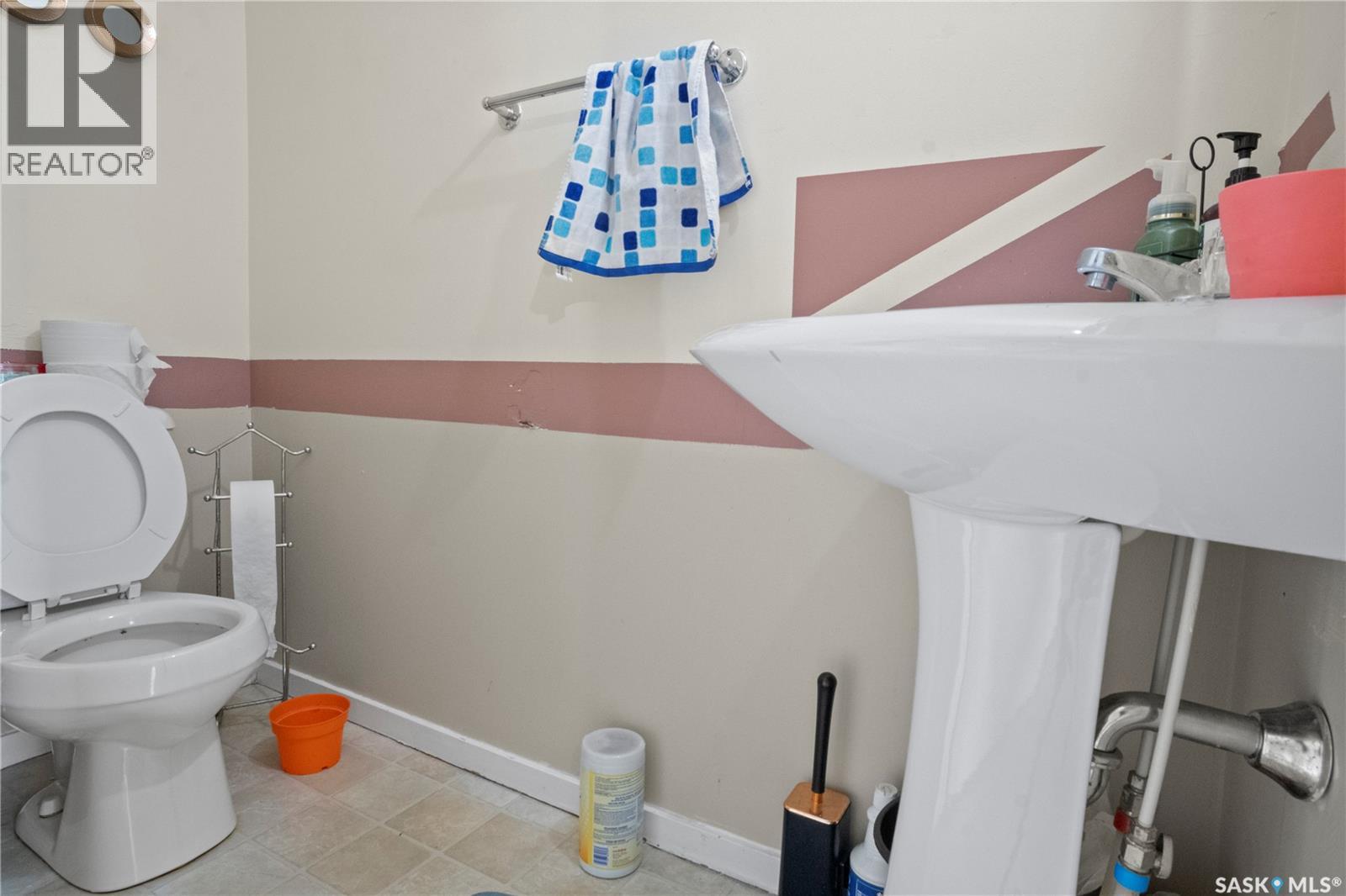 #4122 Castle ROAD - 20