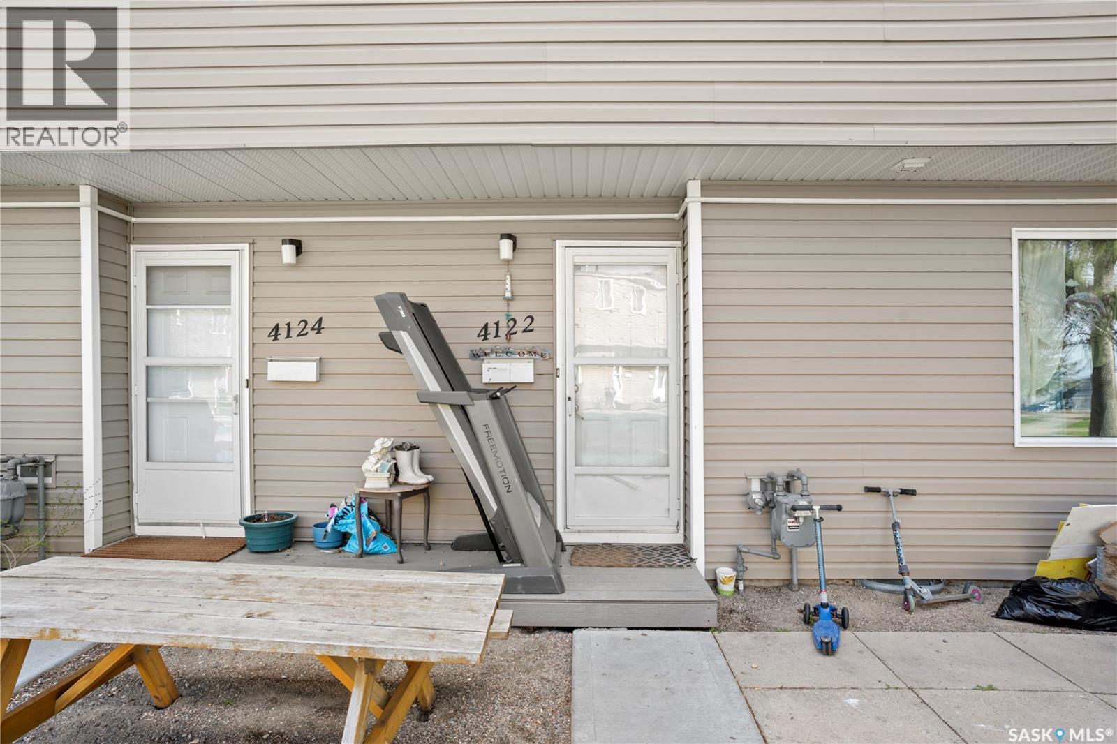 #4122 Castle ROAD - 4