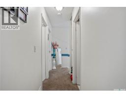 4122 Castle Road, Regina, SK S4S6A4 Photo 23