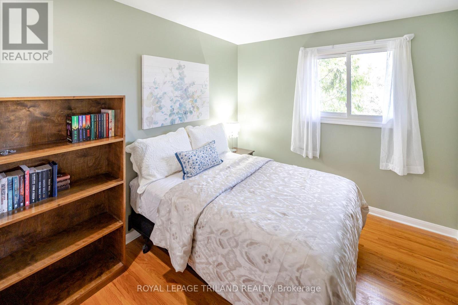 392 VILLAGE GREEN AVENUE - 28