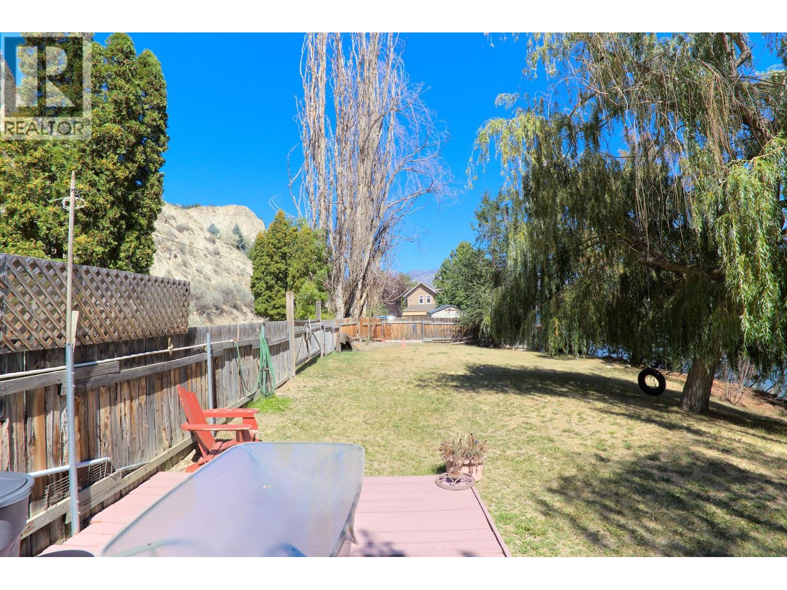 17001 Lakeshore Drive N, Summerland