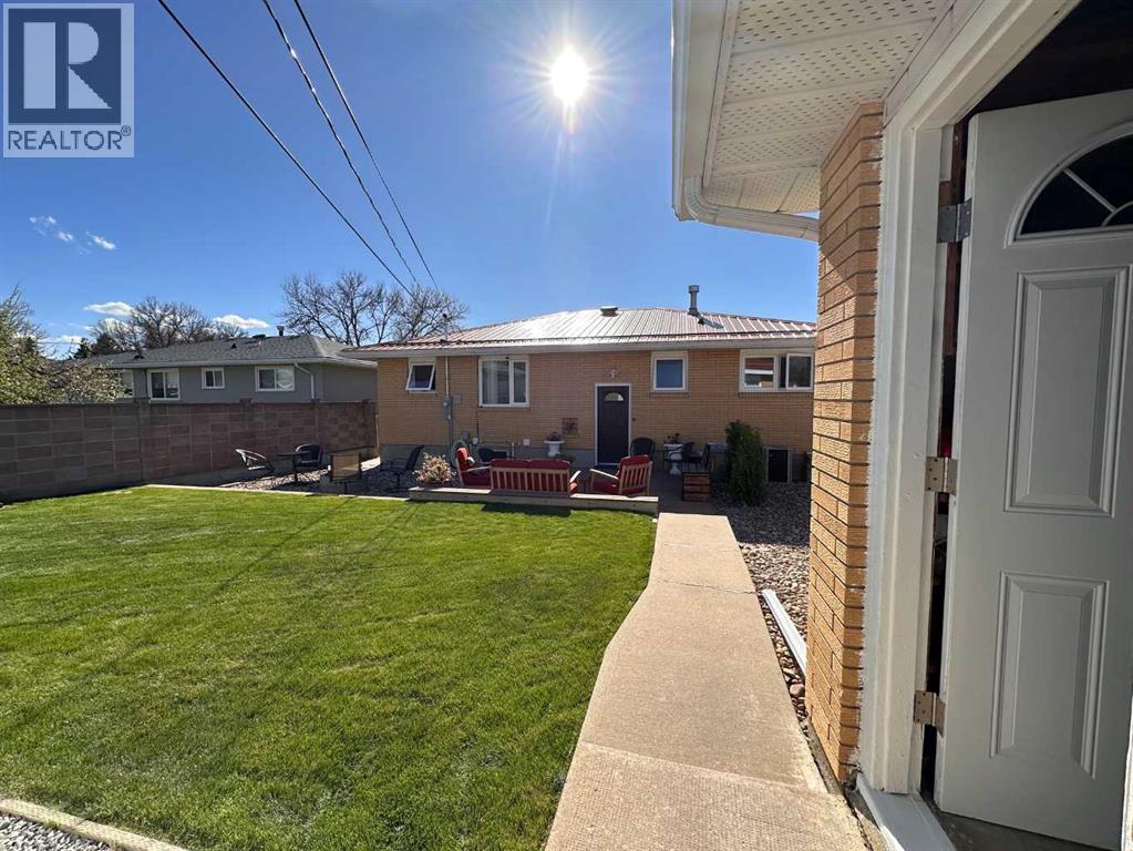 2231 20 Avenue SE — photo 34