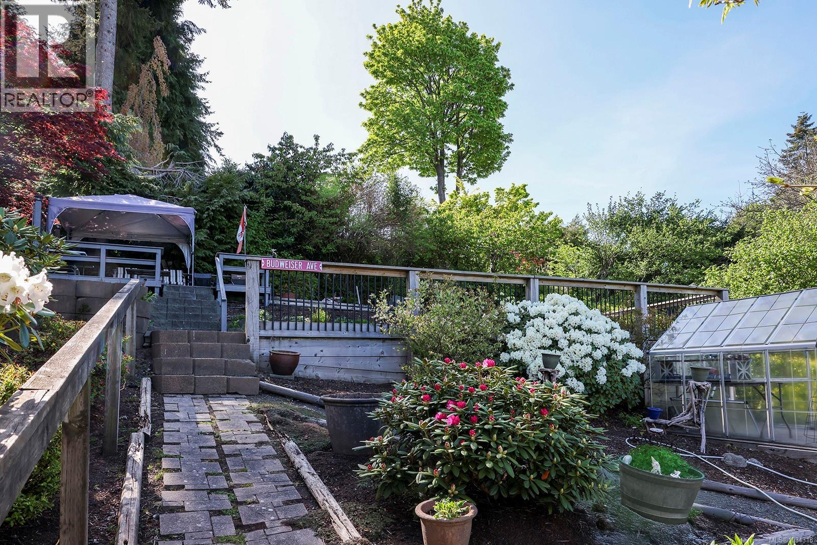 542 Thulin St - 38