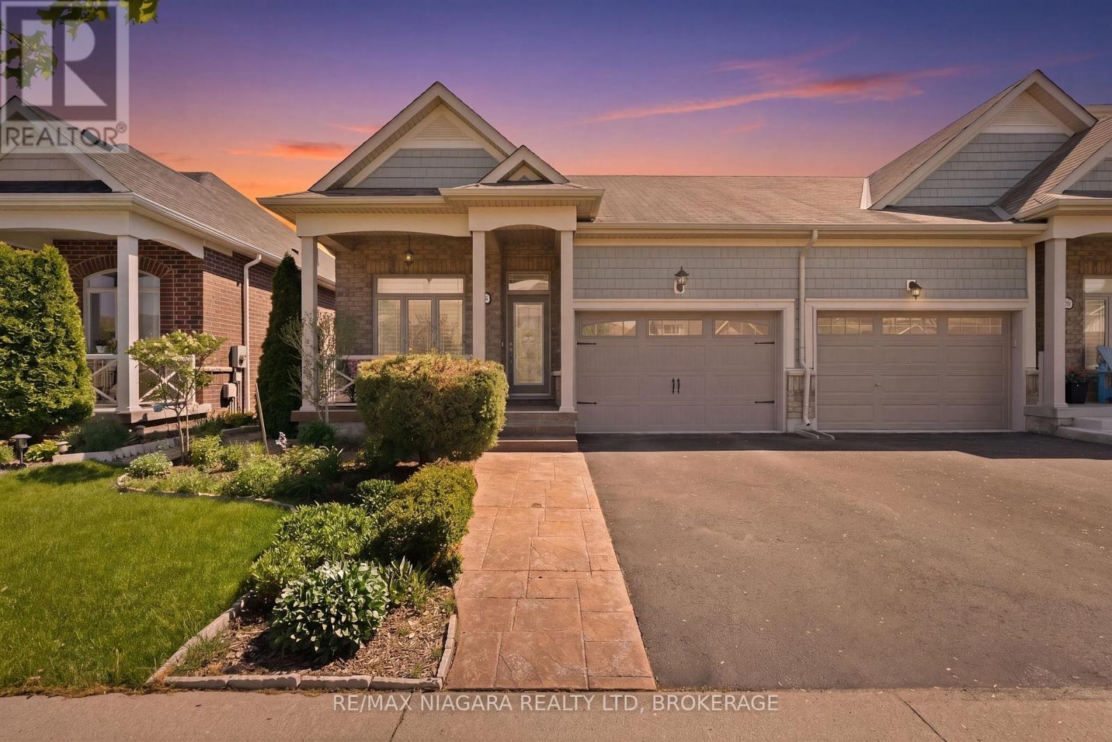 78 ANGELA CRESCENT - 33