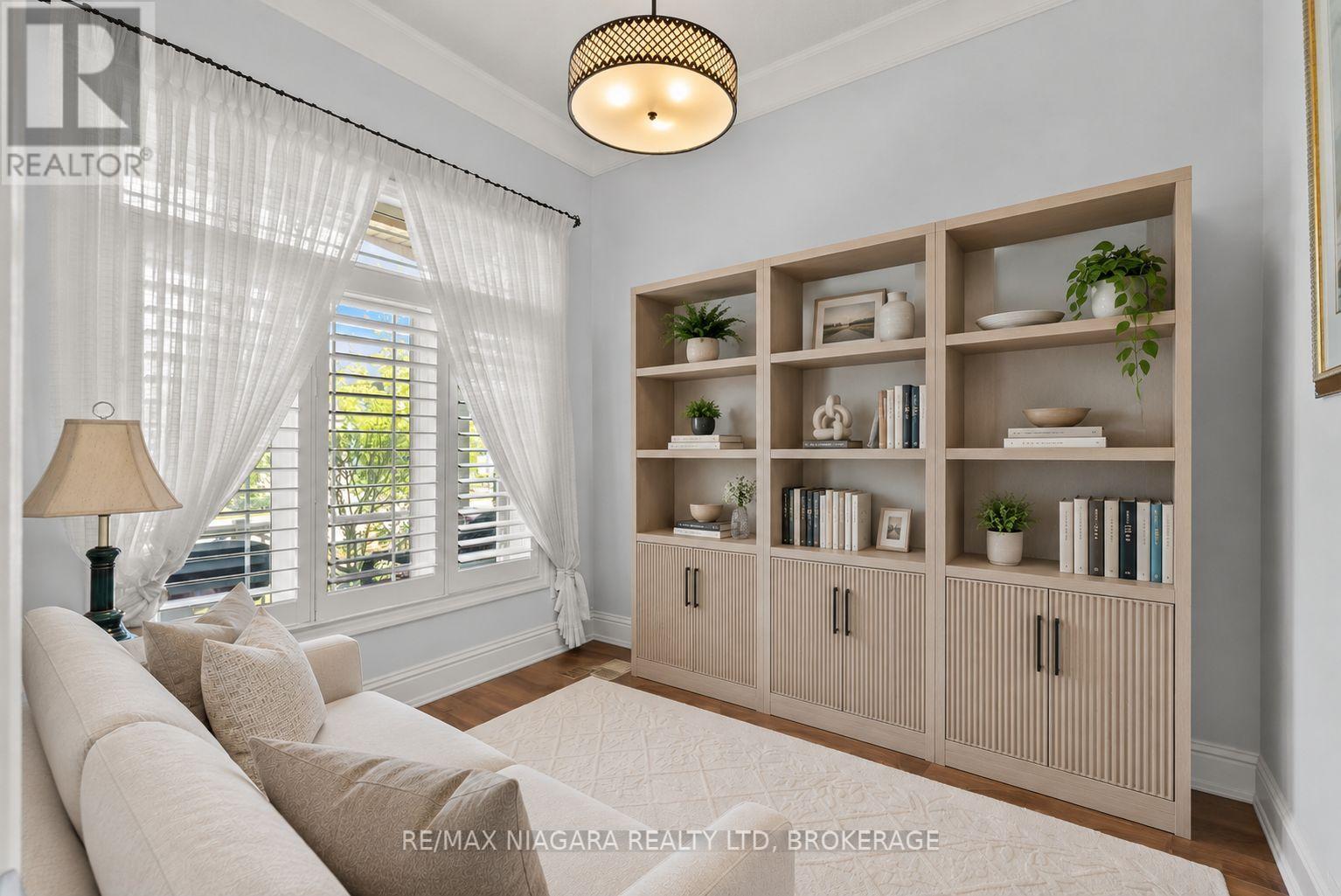 78 ANGELA CRESCENT - 8