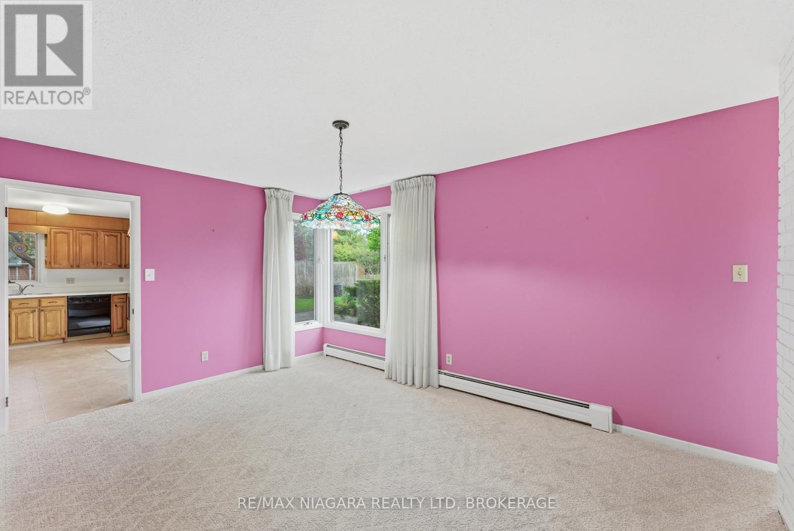 61 MELROSE DRIVE - 8