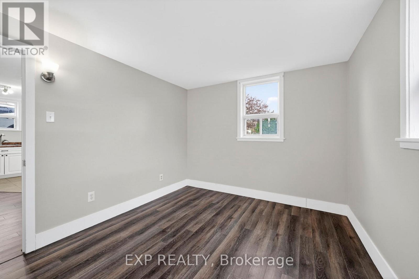 1210-1212 BEDFORD STREET - 16