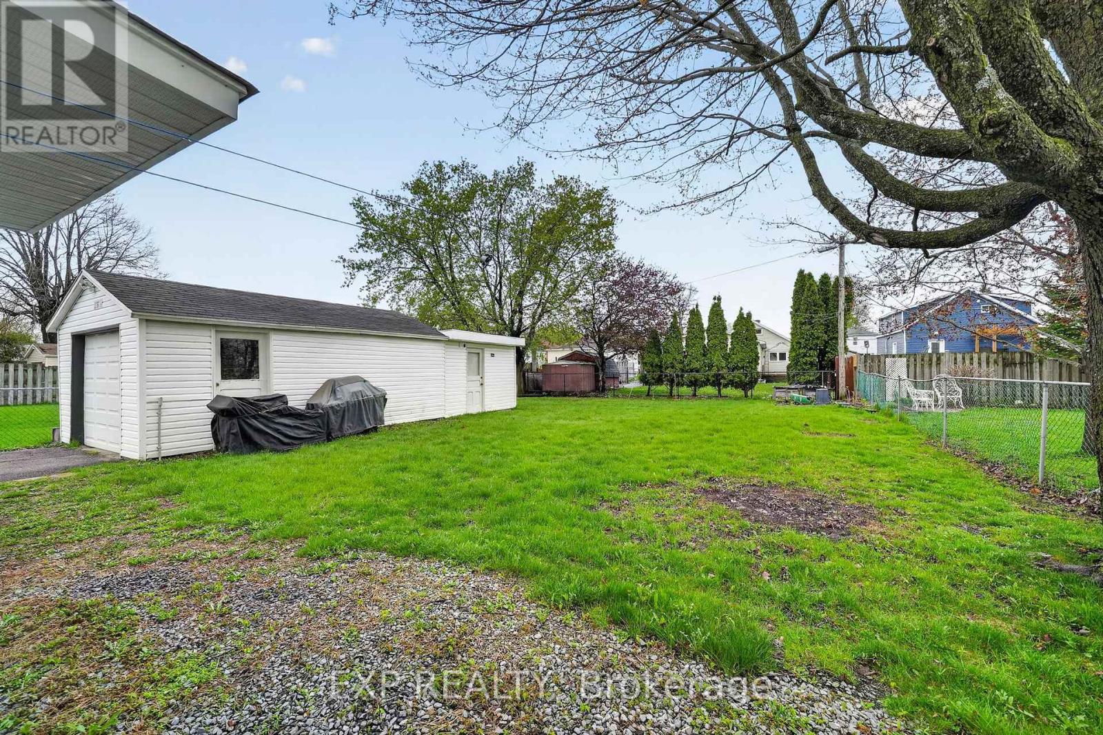 1210-1212 BEDFORD STREET - 26