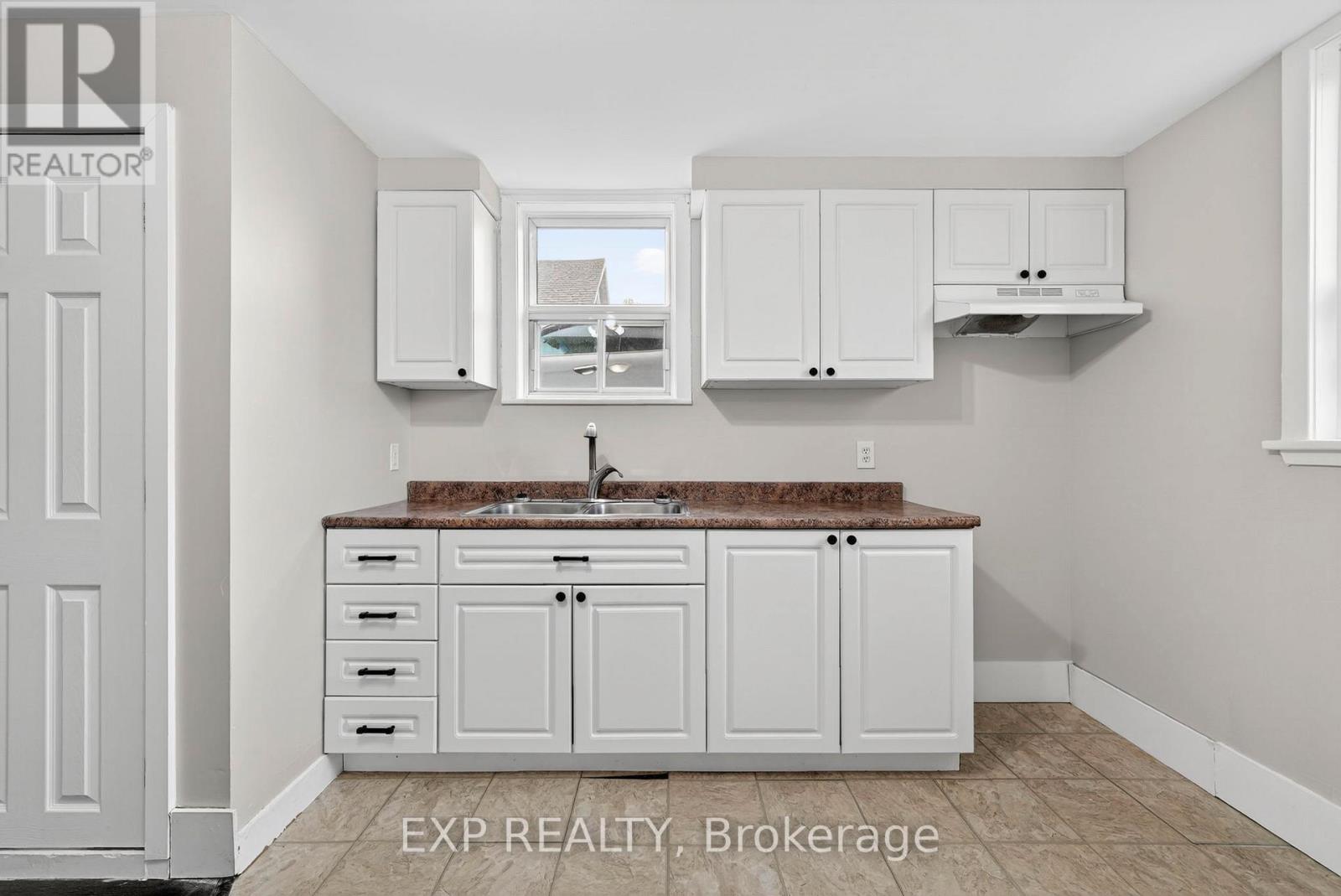 1210-1212 BEDFORD STREET - 4