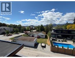  2041 Abbott Street, Kelowna