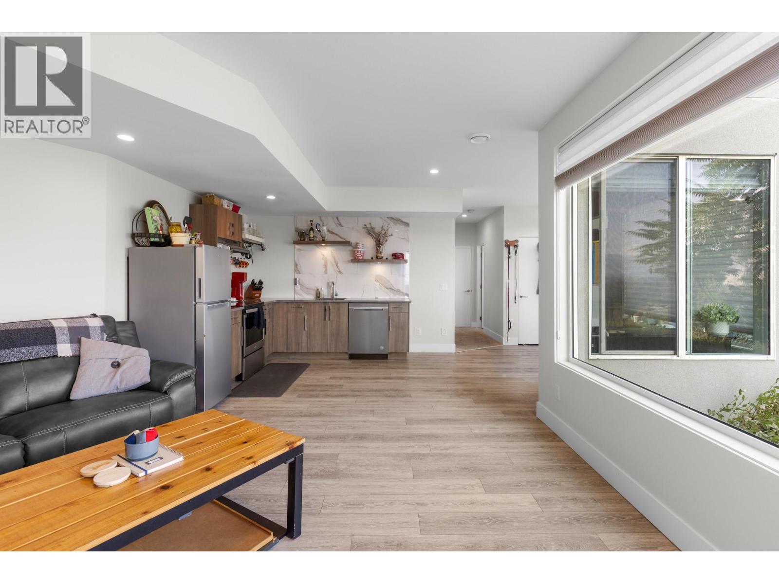 1341 Sladen Crescent, Kelowna