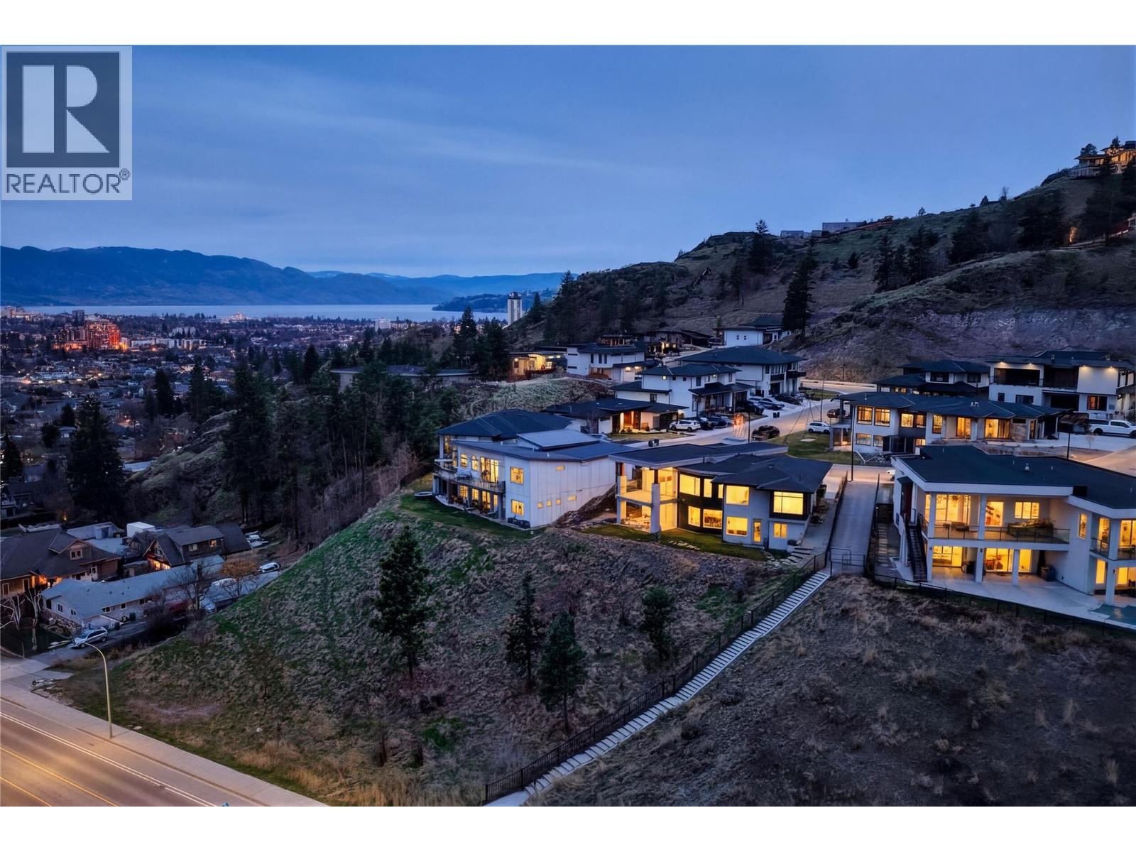 1341 Sladen Crescent, Kelowna