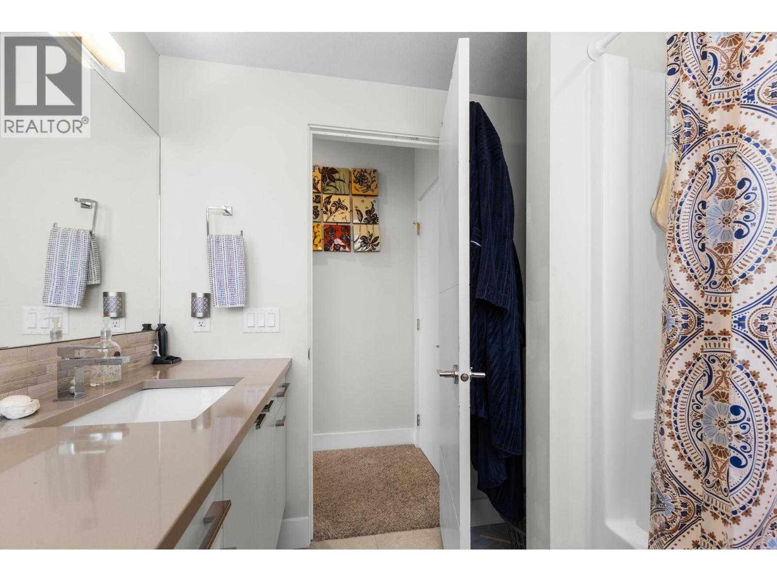 1341 Sladen Crescent, Kelowna