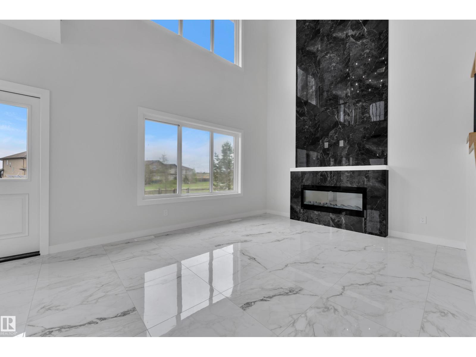 12623 44 ST NW - 11