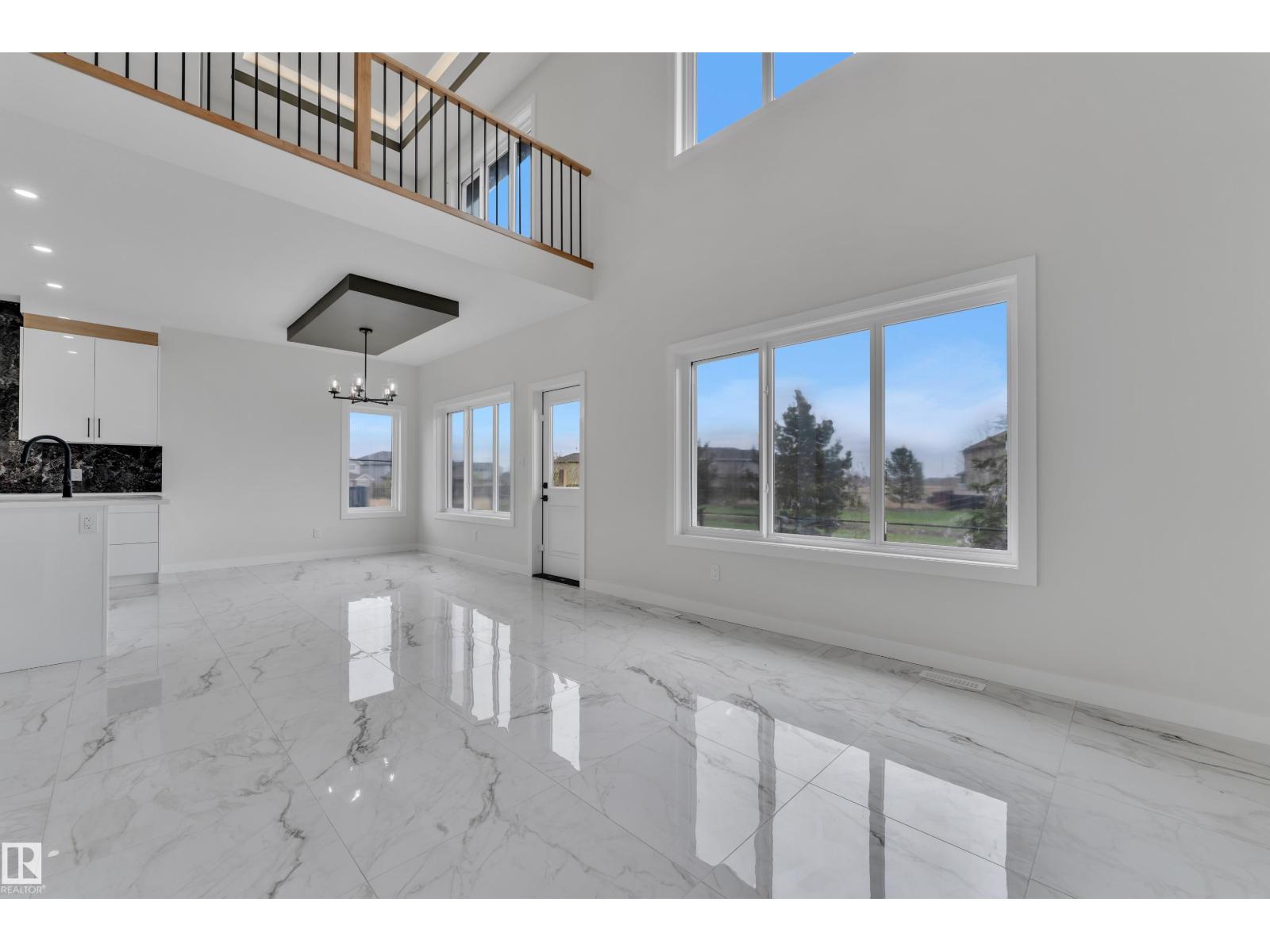 12623 44 ST NW - 14