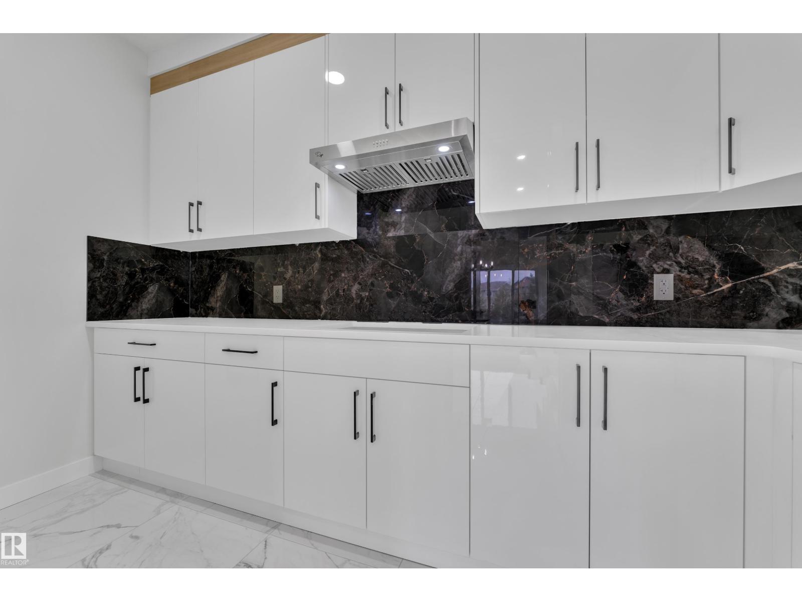 12623 44 ST NW - 19