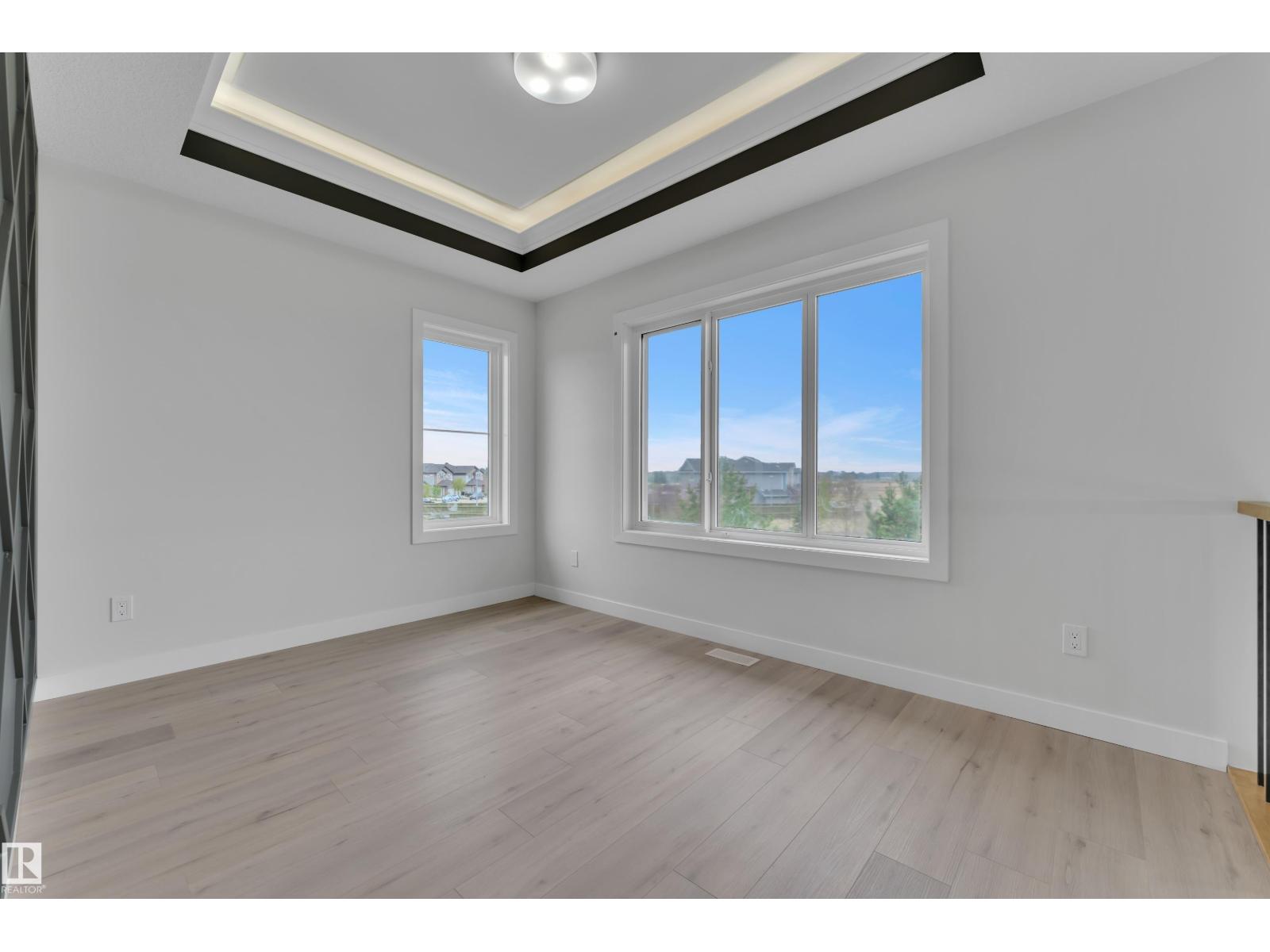 12623 44 ST NW - 24