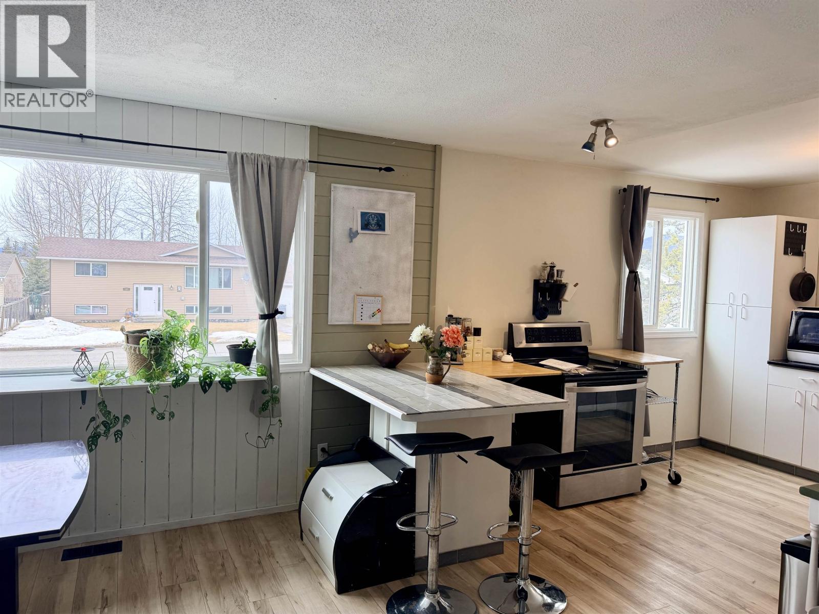 168 E 3RD AVENUE, Fort St. James