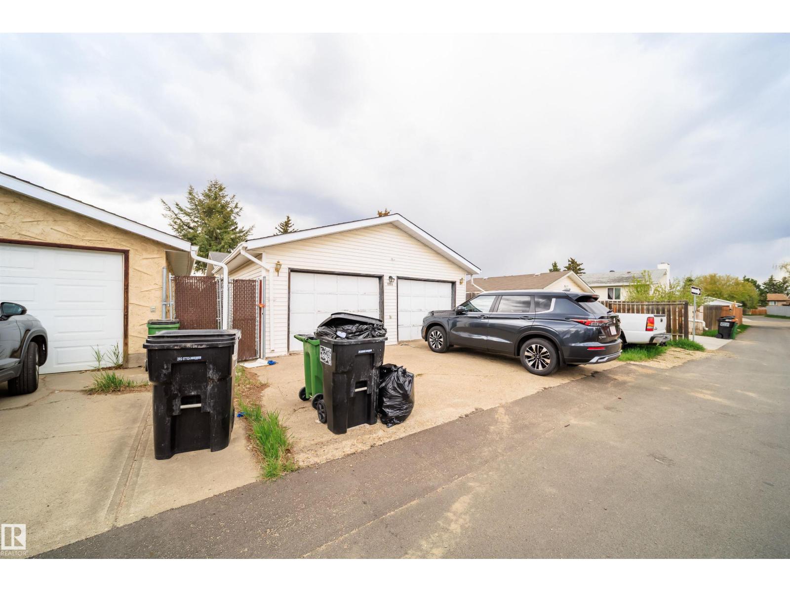 1771 37 ST NW - 10