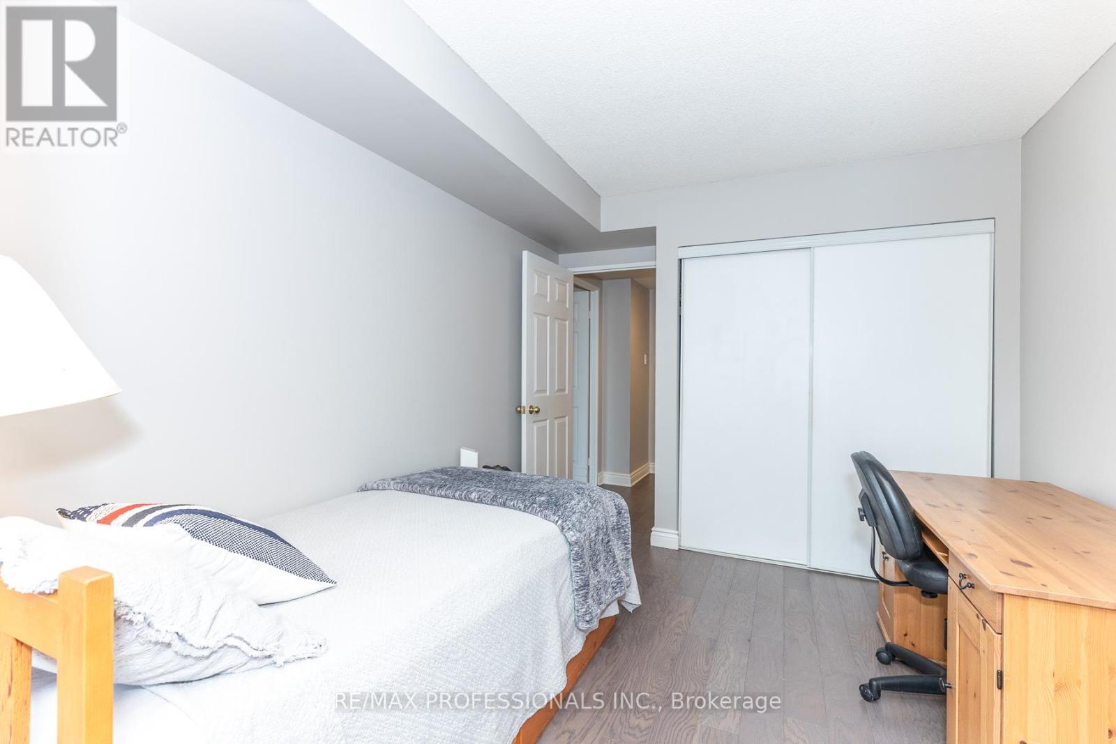 #702 2177 BURNHAMTHORPE ROAD W - 15