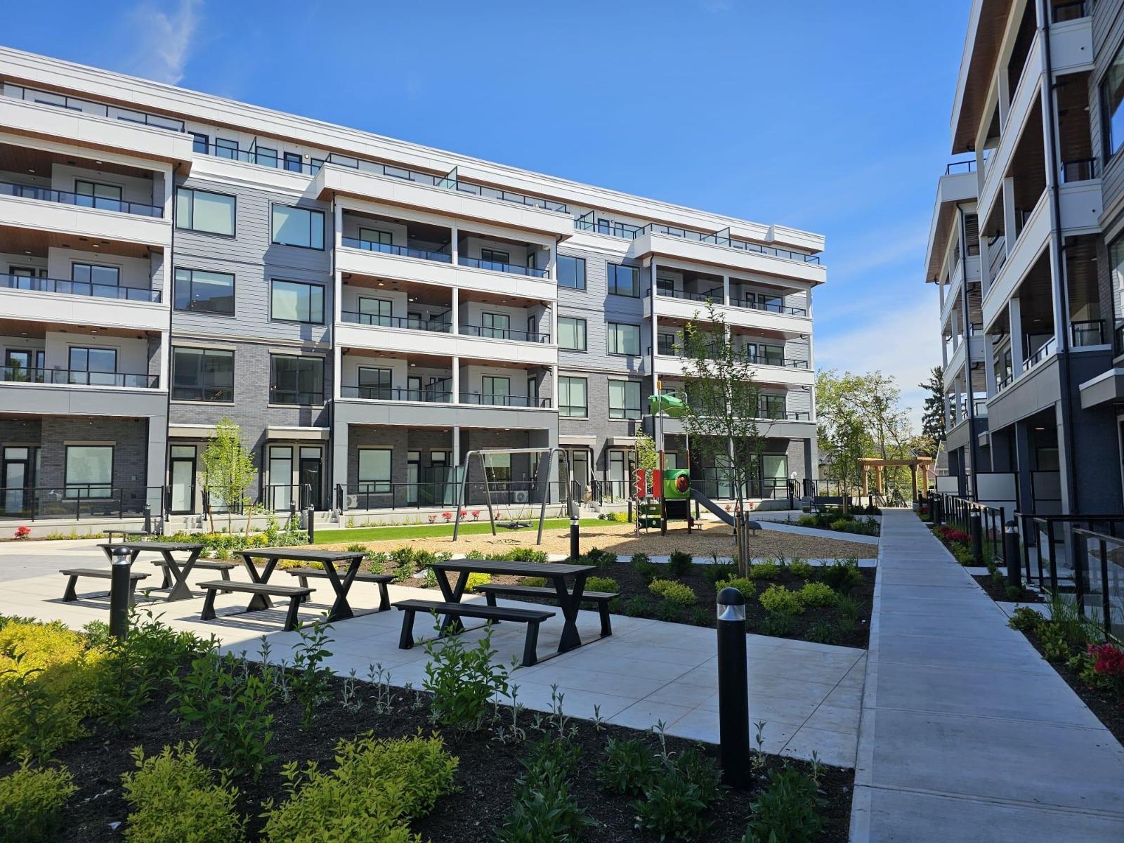 111 6220 GOOSEBERRY DRIVE, Surrey